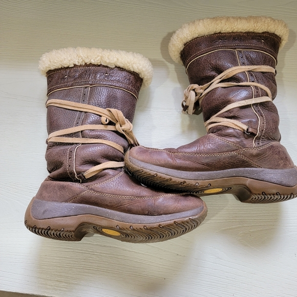 ULU Brown Winter Boots Size 9.5 - Picture 4 of 11